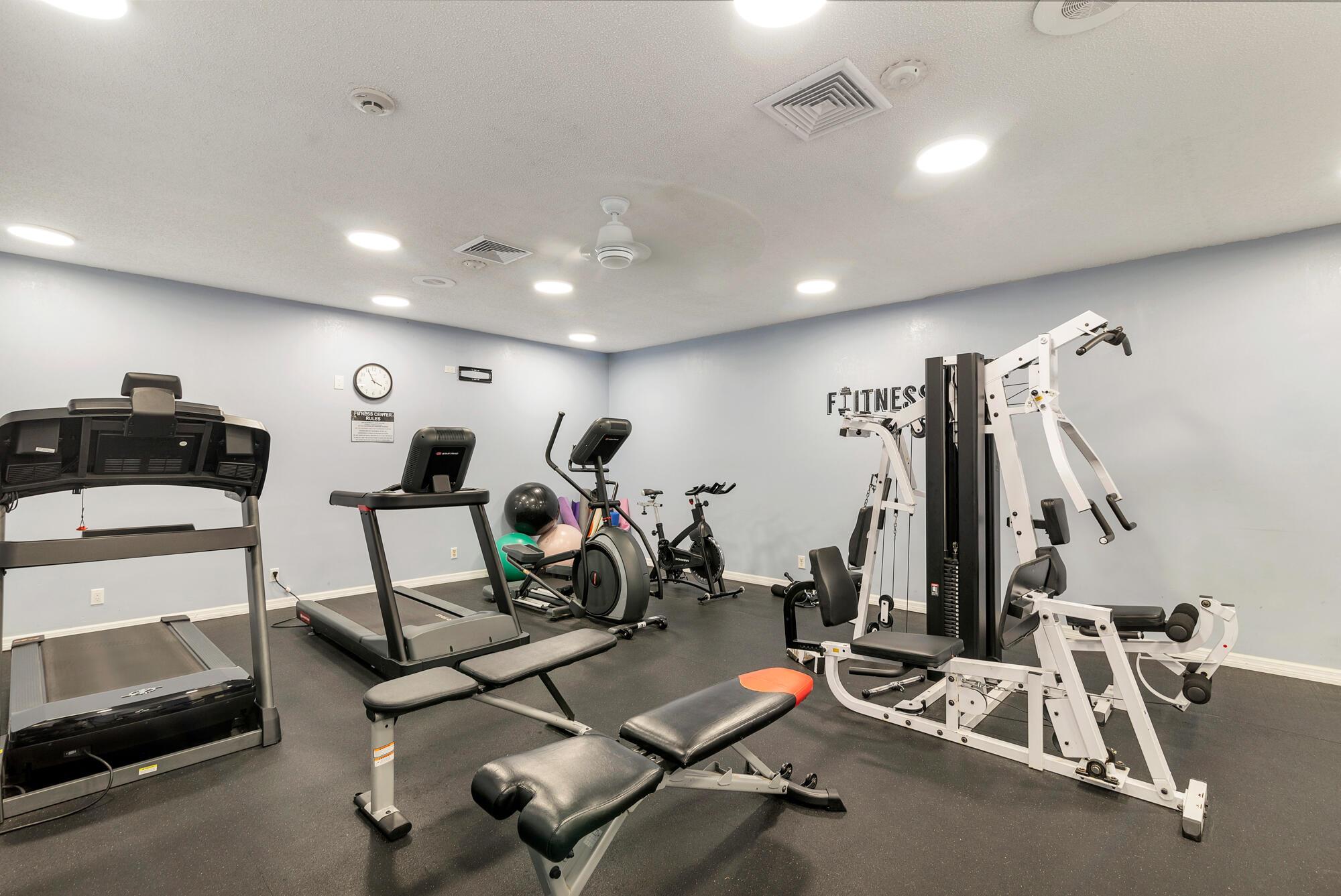 LE CHATEAU ROYAL CONDO - Residential