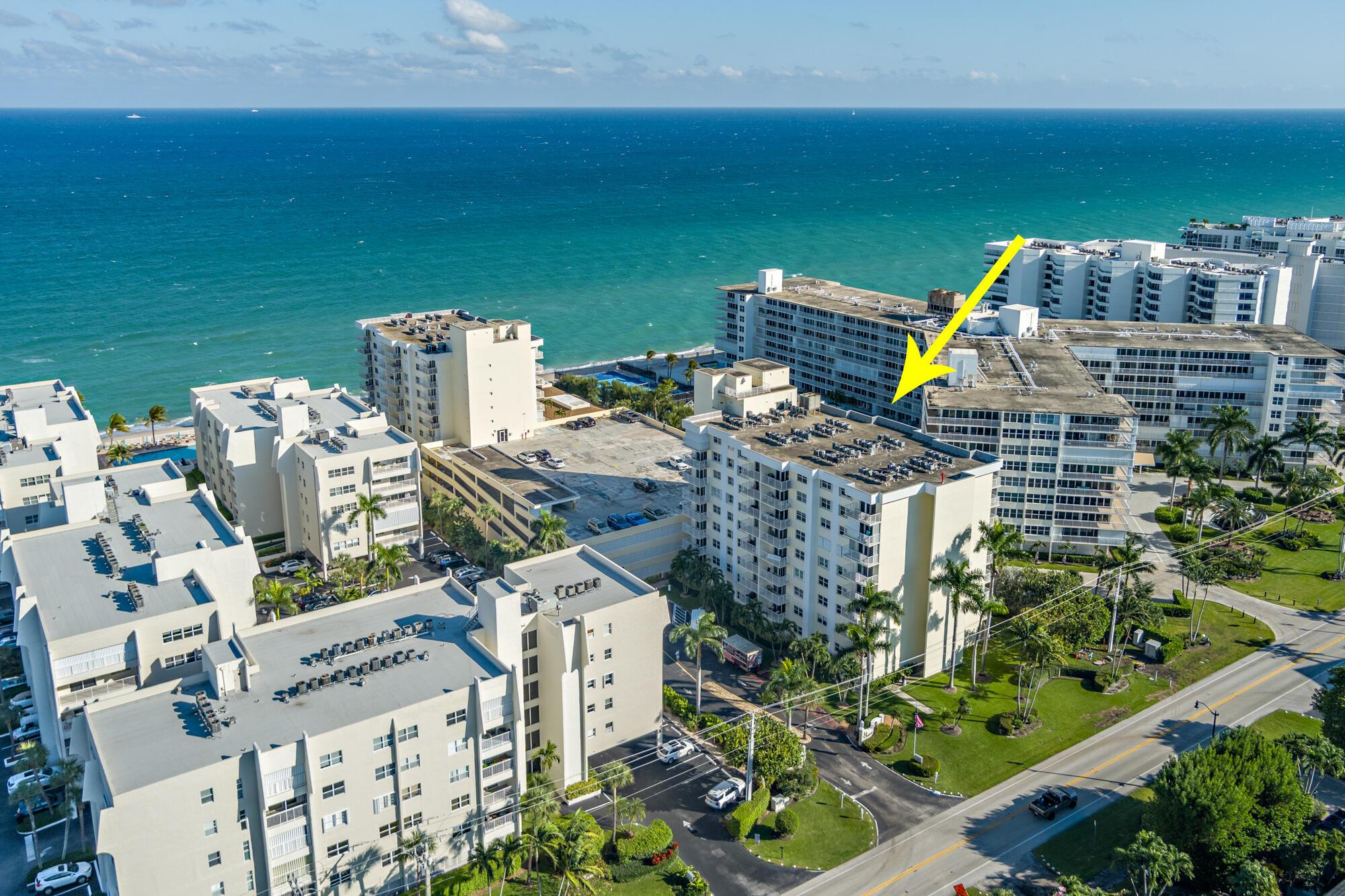 LE CHATEAU ROYAL CONDO - Residential