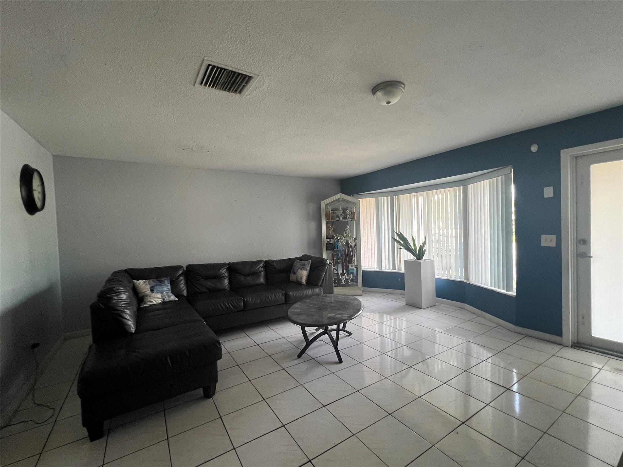 Photo 5 of 32 of 6570 Kimberly Blvd house