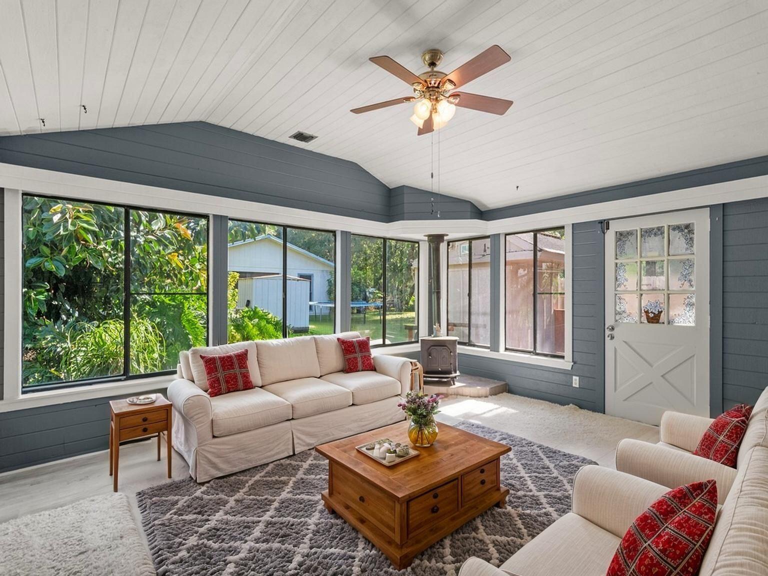 PINE TREE PARK - Residential