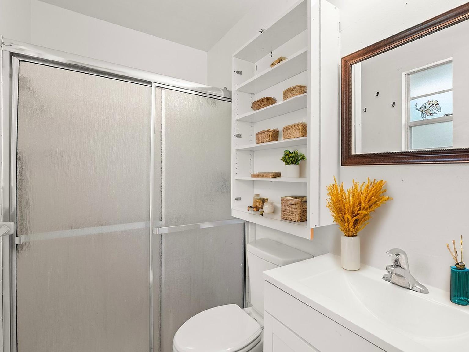 PINE TREE PARK - Residential