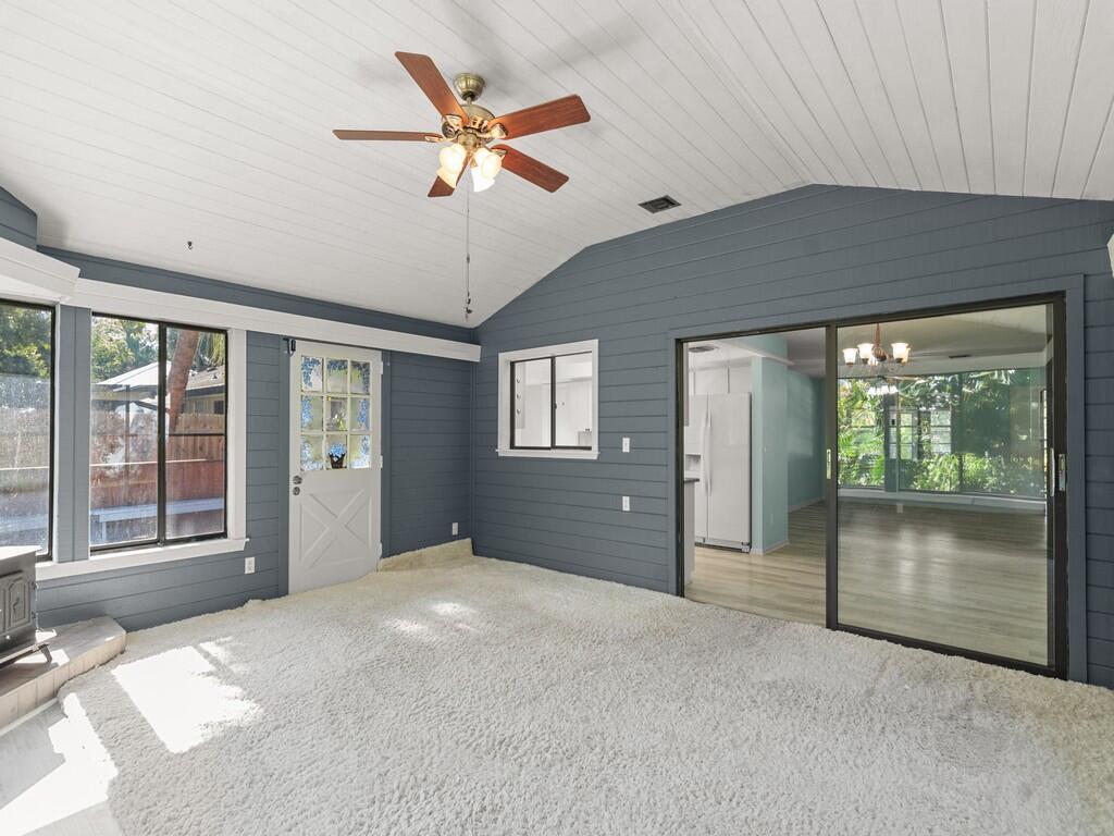 PINE TREE PARK - Residential