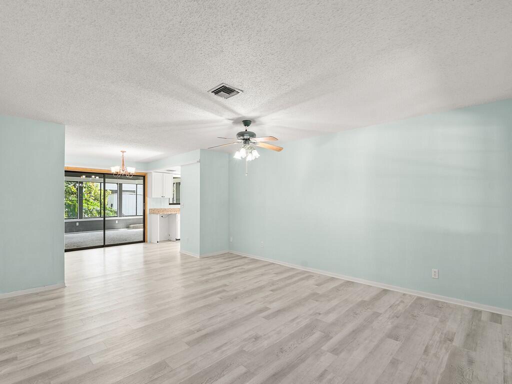 PINE TREE PARK - Residential