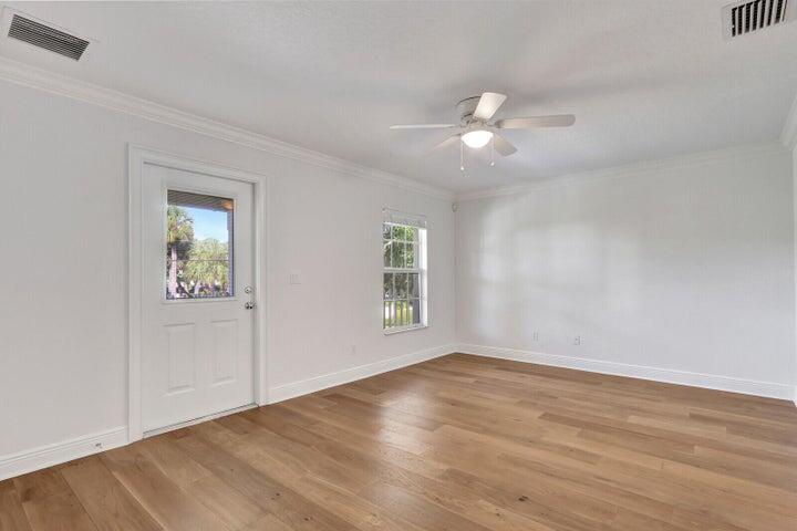 RIVERSIDE PARK - Residential