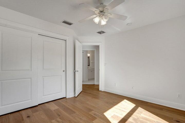 RIVERSIDE PARK - Residential