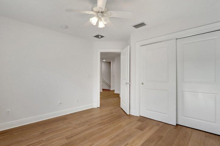 RIVERSIDE PARK - Residential