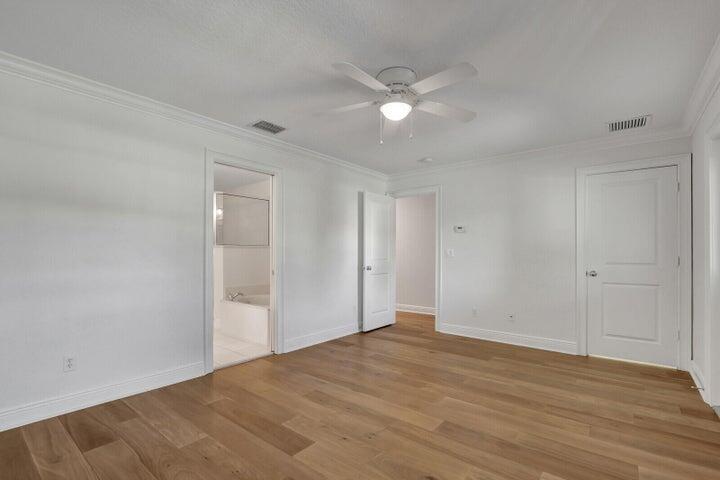 RIVERSIDE PARK - Residential