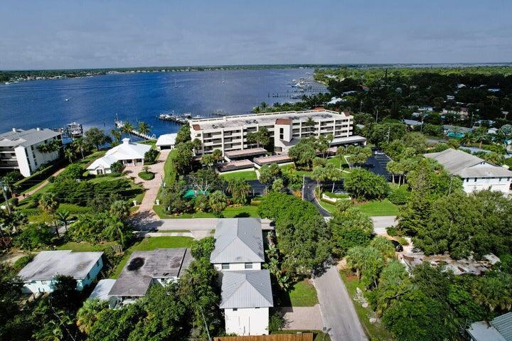 RIVERSIDE PARK - Residential