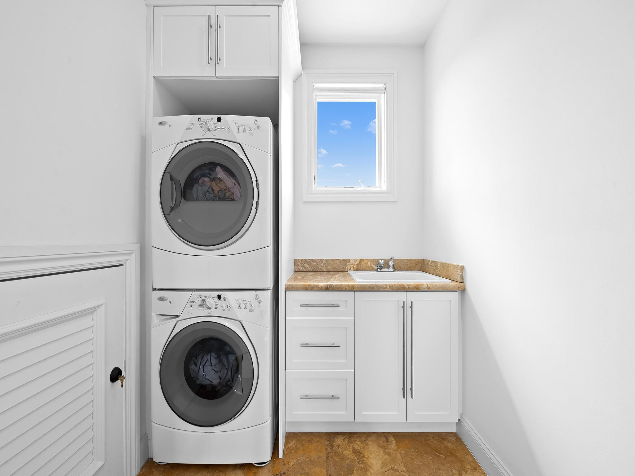 Riviera 6-17 B - Residential