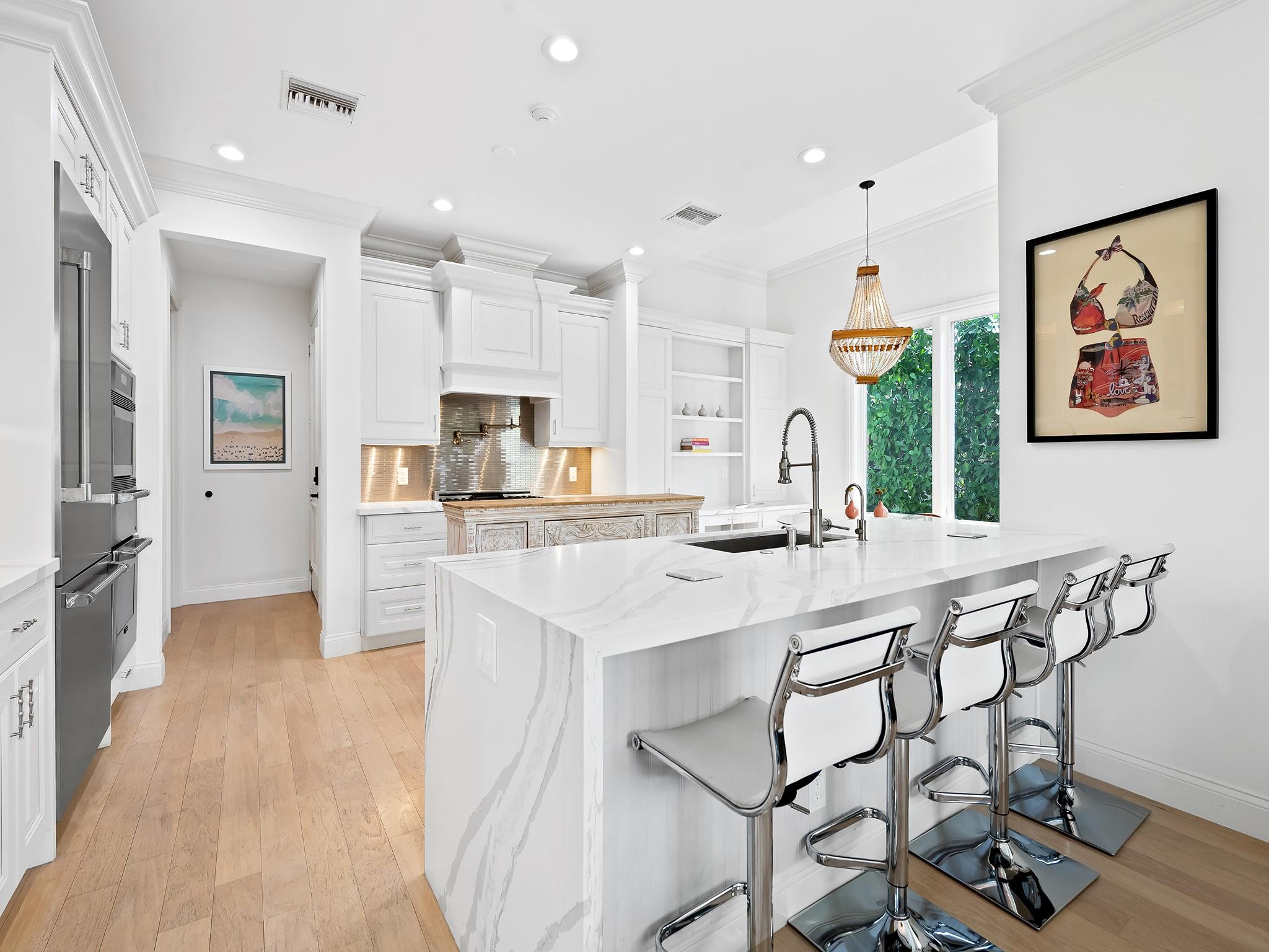 Riviera 6-17 B - Residential