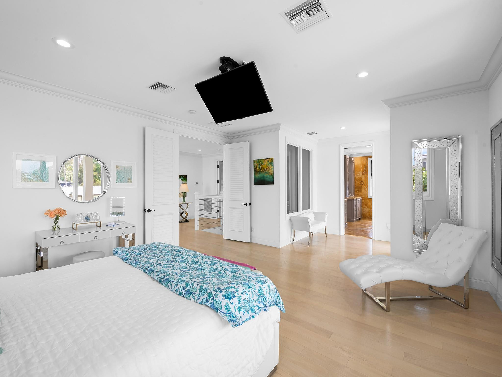 Riviera 6-17 B - Residential