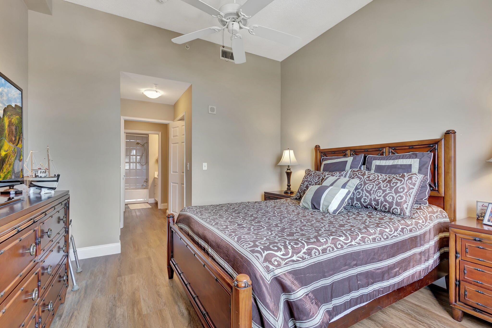 MONTECITO PALM BEACH COND - Residential