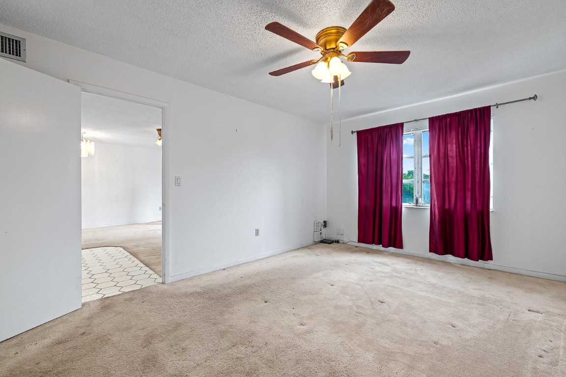 OAKBROOK - Residential