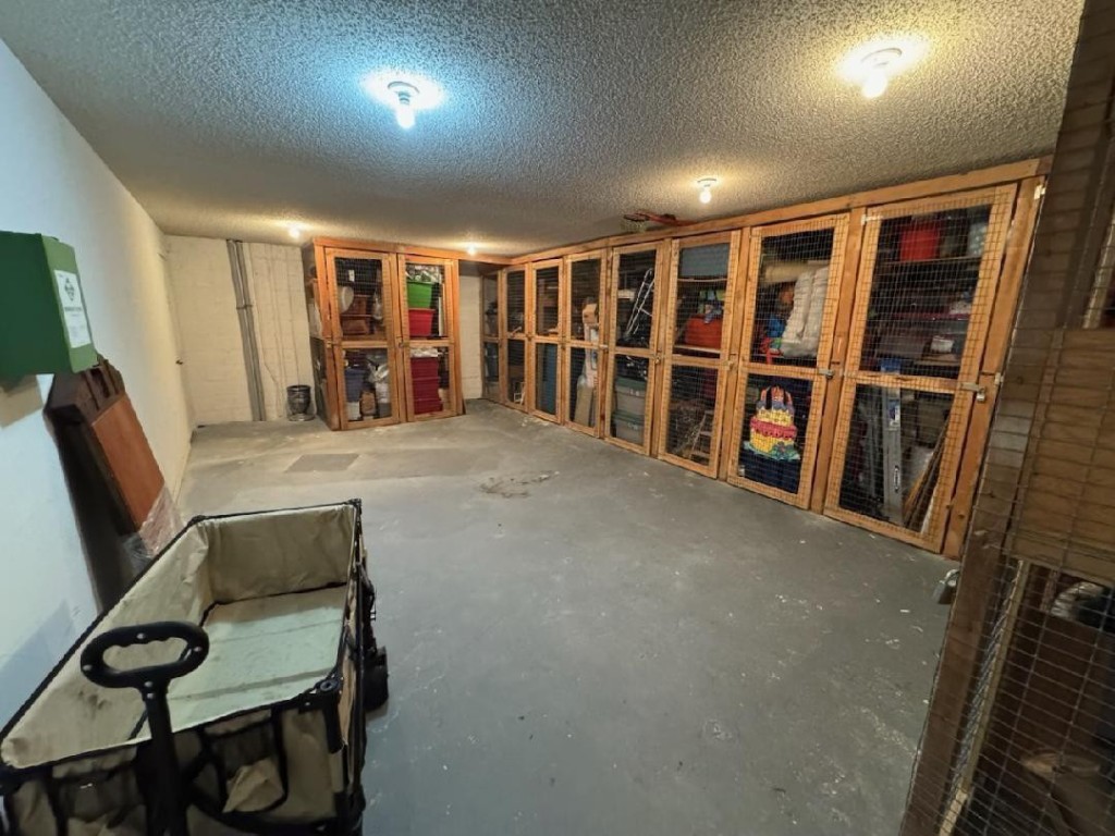 OAKBROOK - Residential