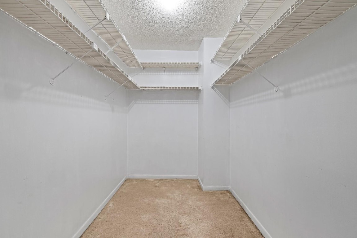 OAKBROOK - Residential