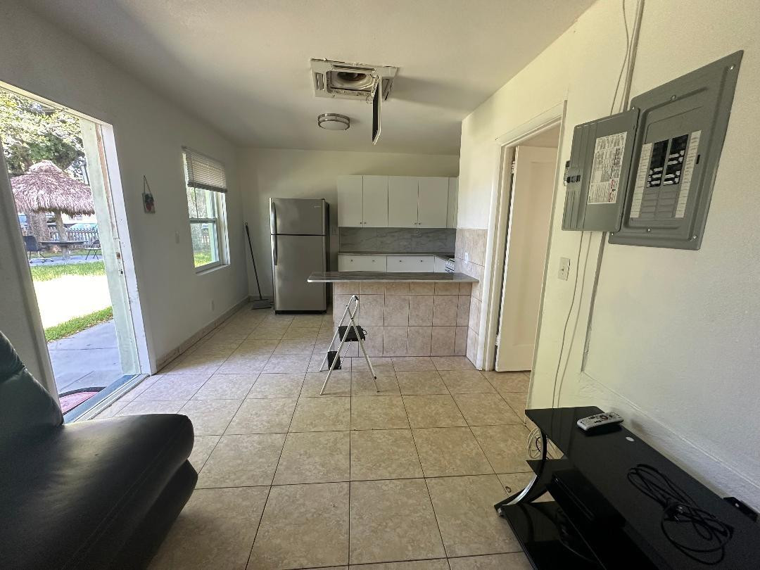 ATLANTIC SHORE DIXIE HIGHWAY - Residential Lease