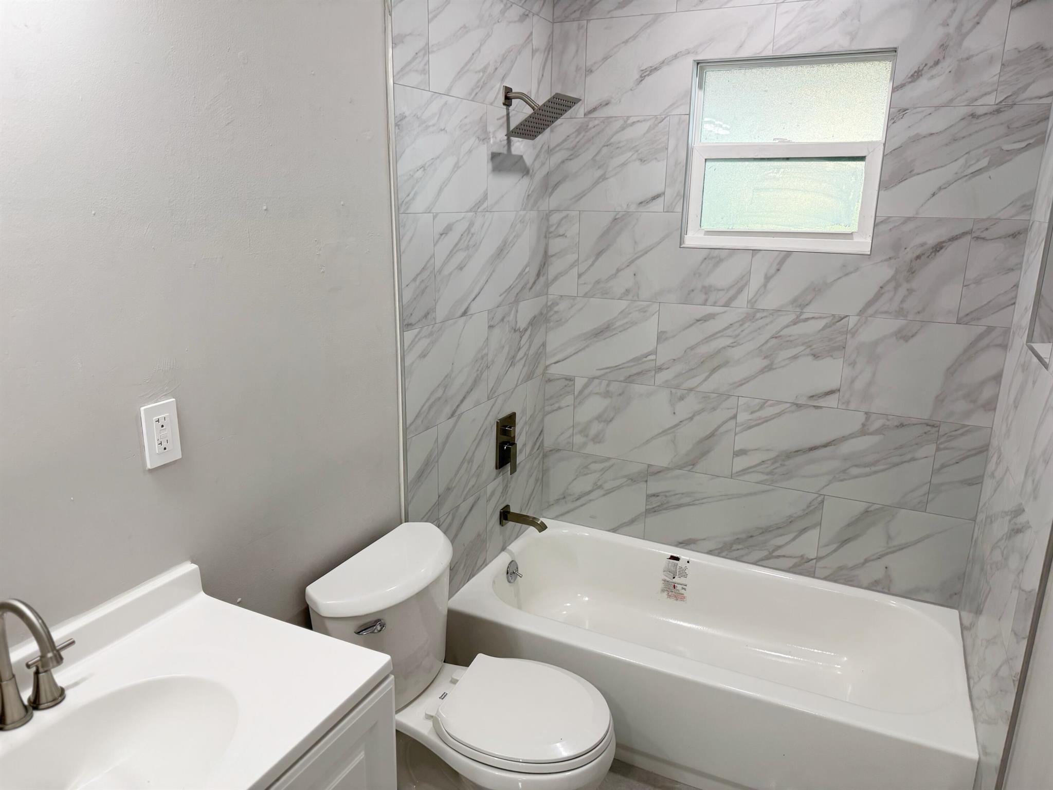 PALM BEACH FARMS CO 7 - Residential Income