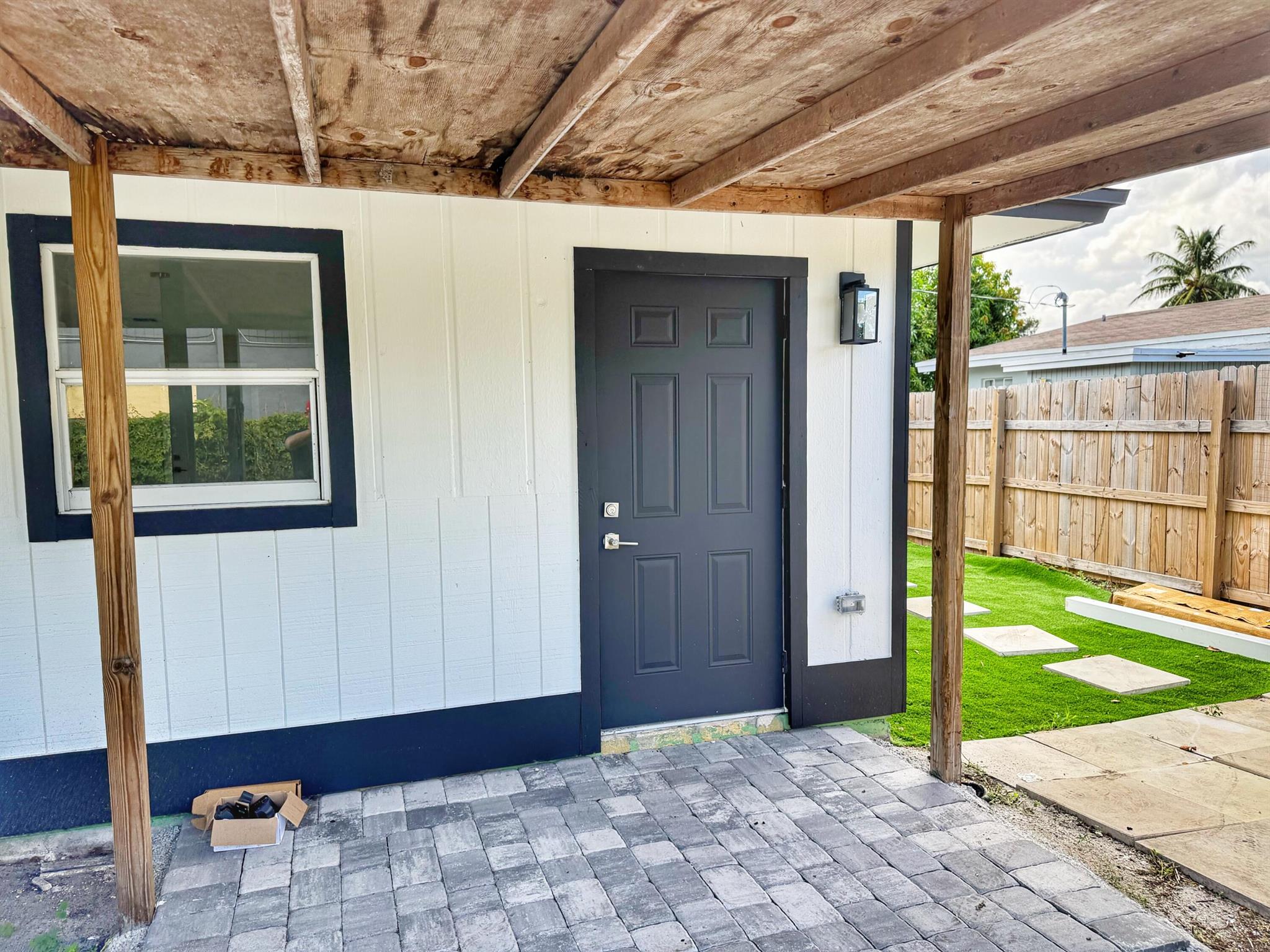 PALM BEACH FARMS CO 7 - Residential Income