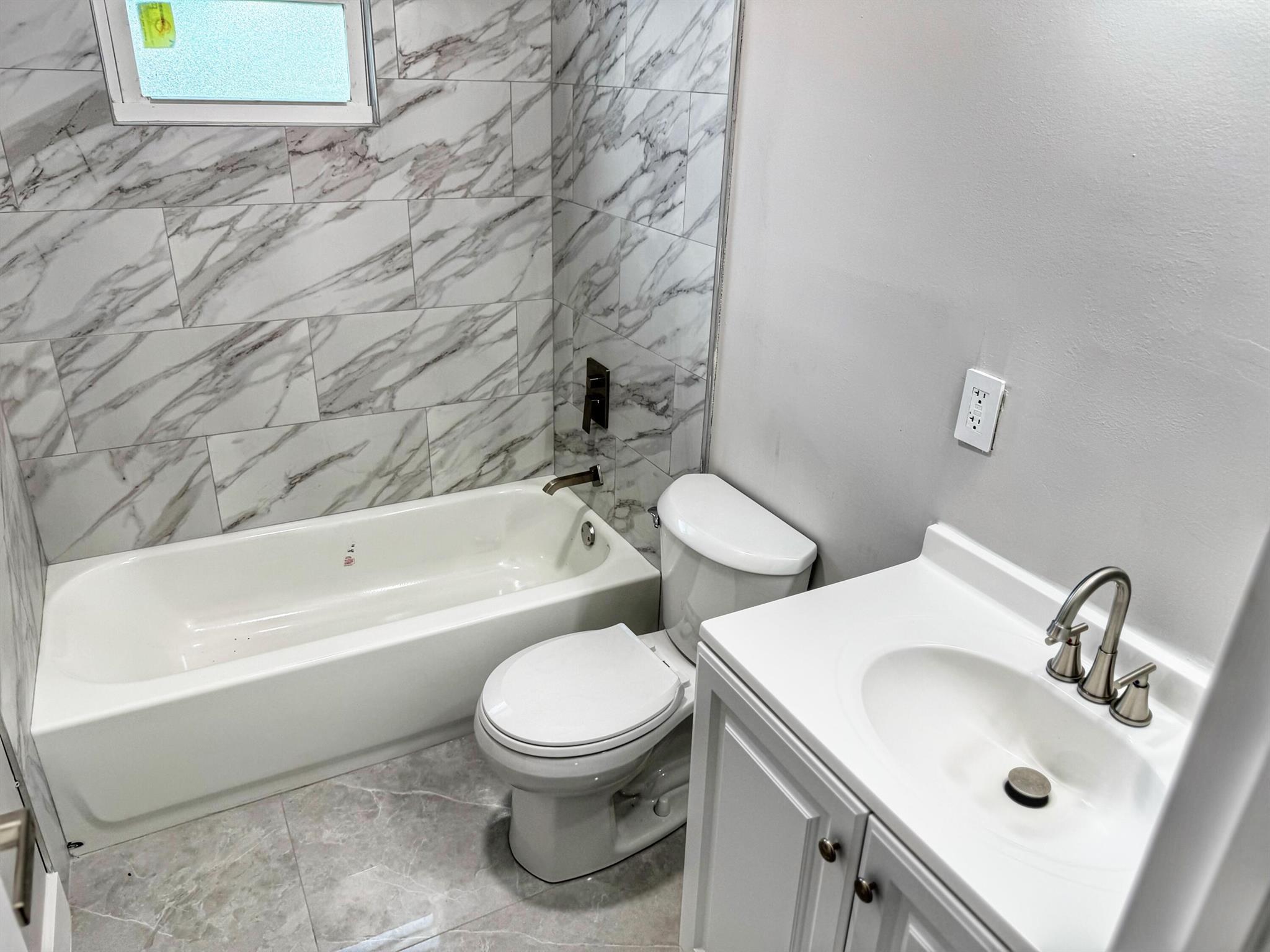 PALM BEACH FARMS CO 7 - Residential Income