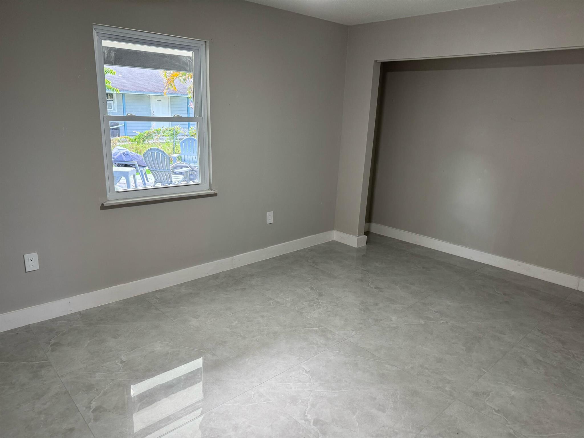 PALM BEACH FARMS CO 7 - Residential Income