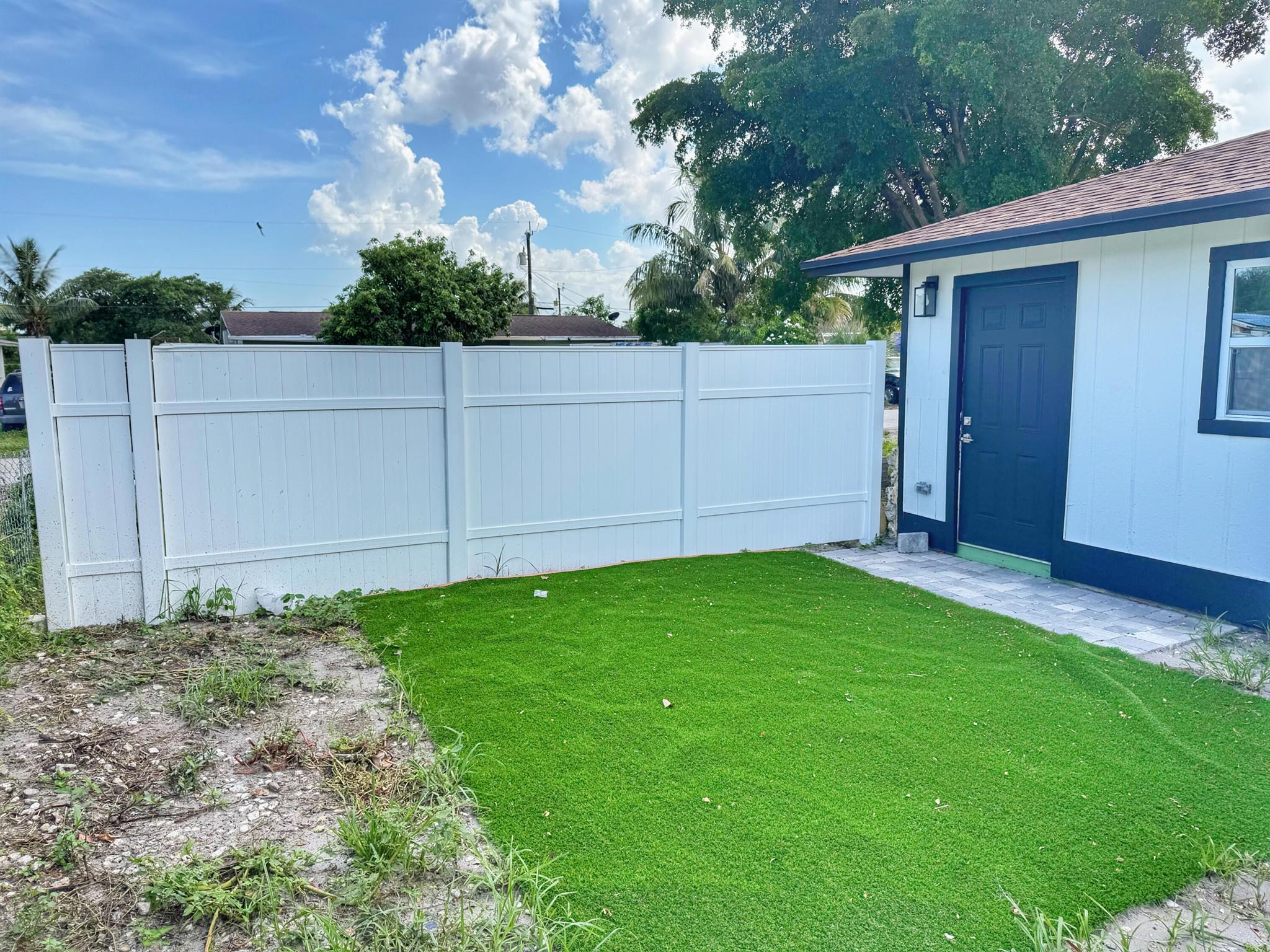 PALM BEACH FARMS CO 7 - Residential Income