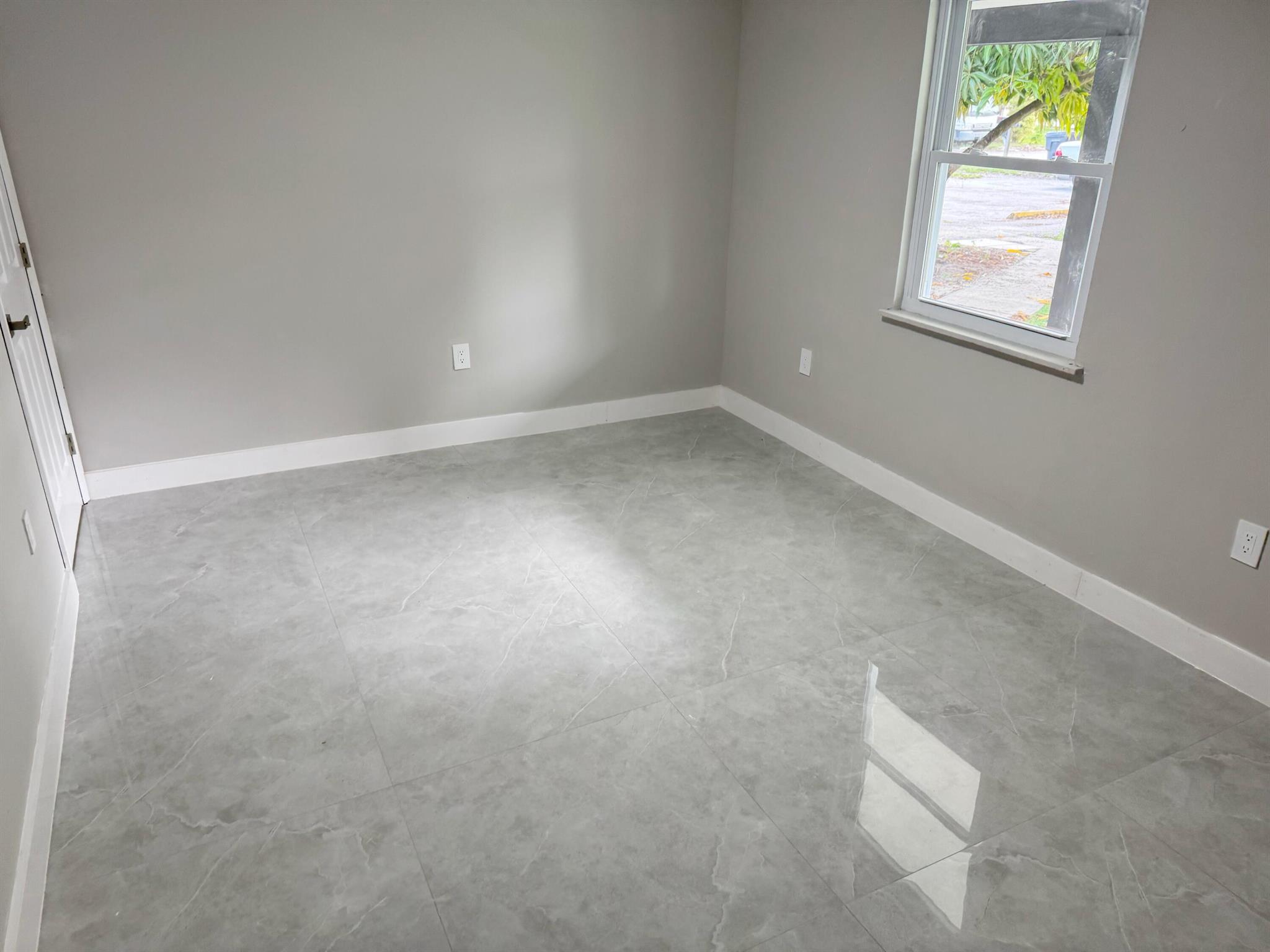 PALM BEACH FARMS CO 7 - Residential Income