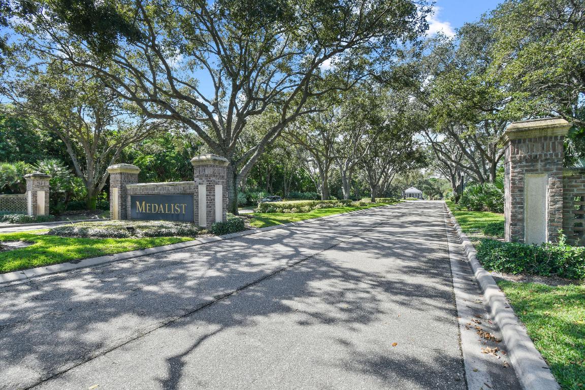 MEDALIST VILLAGE - Residential