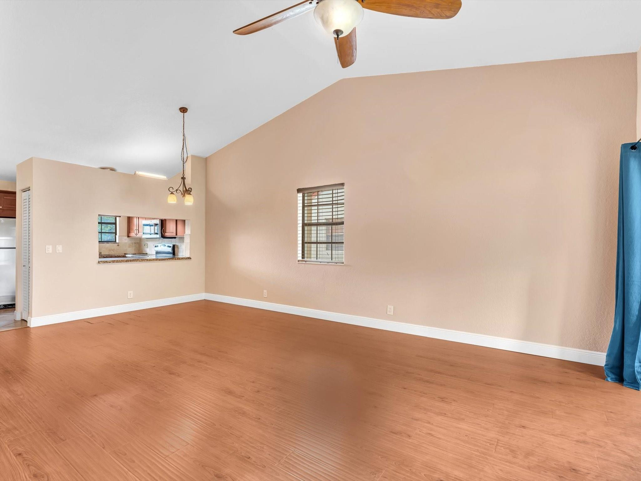 Diplomat Square - Residential