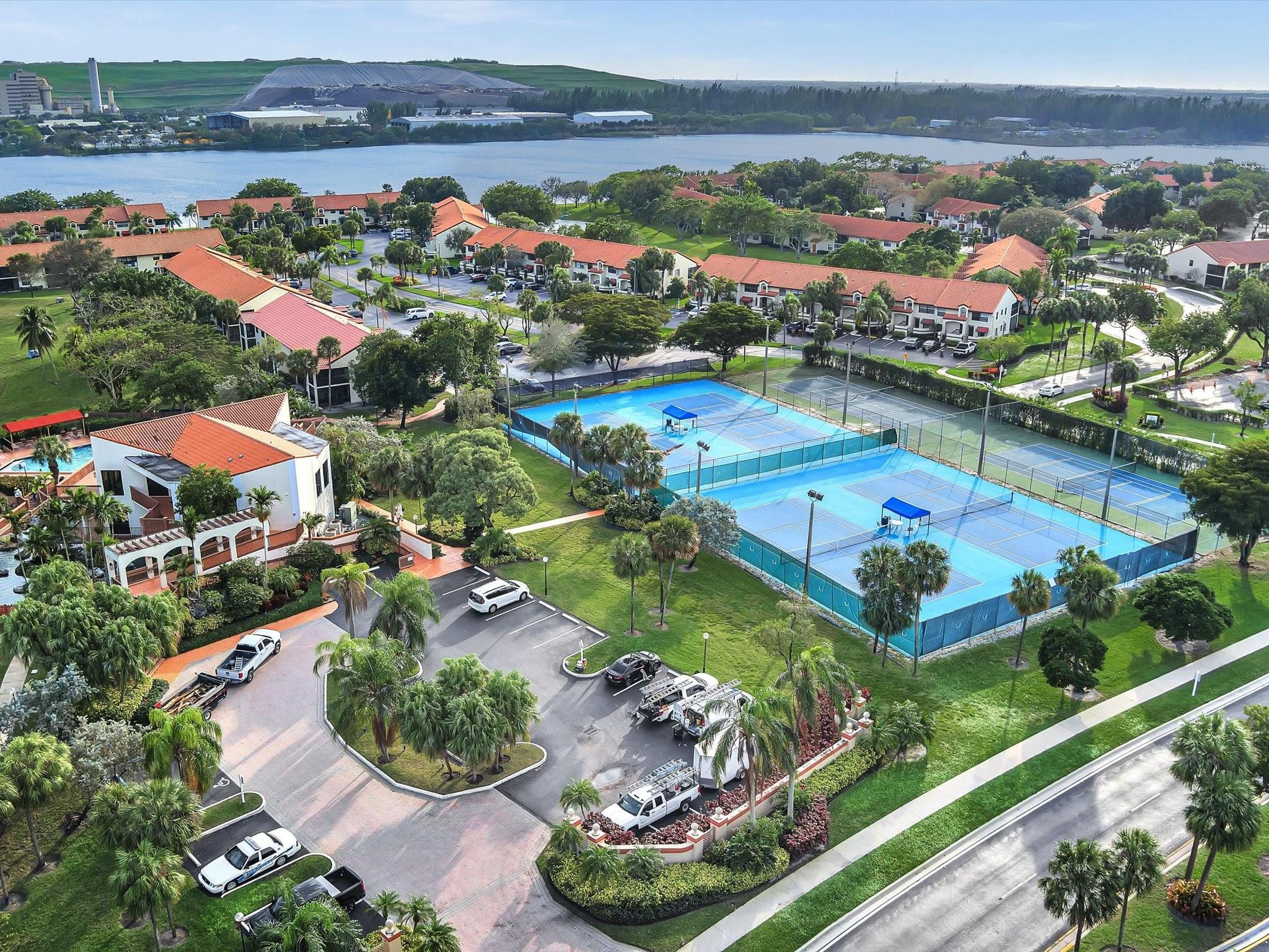 Diplomat Square - Residential