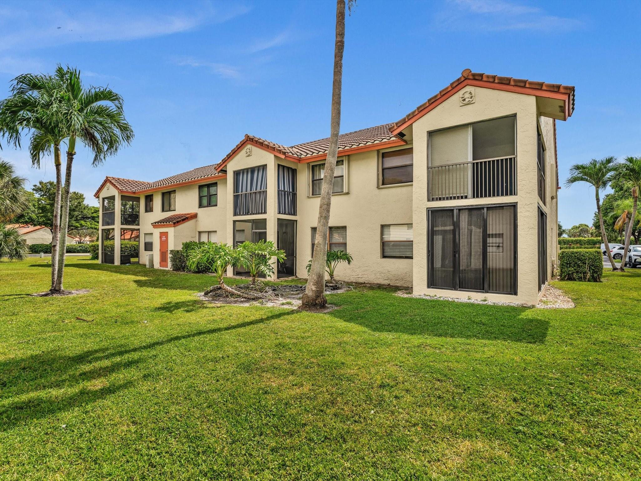 Diplomat Square - Residential