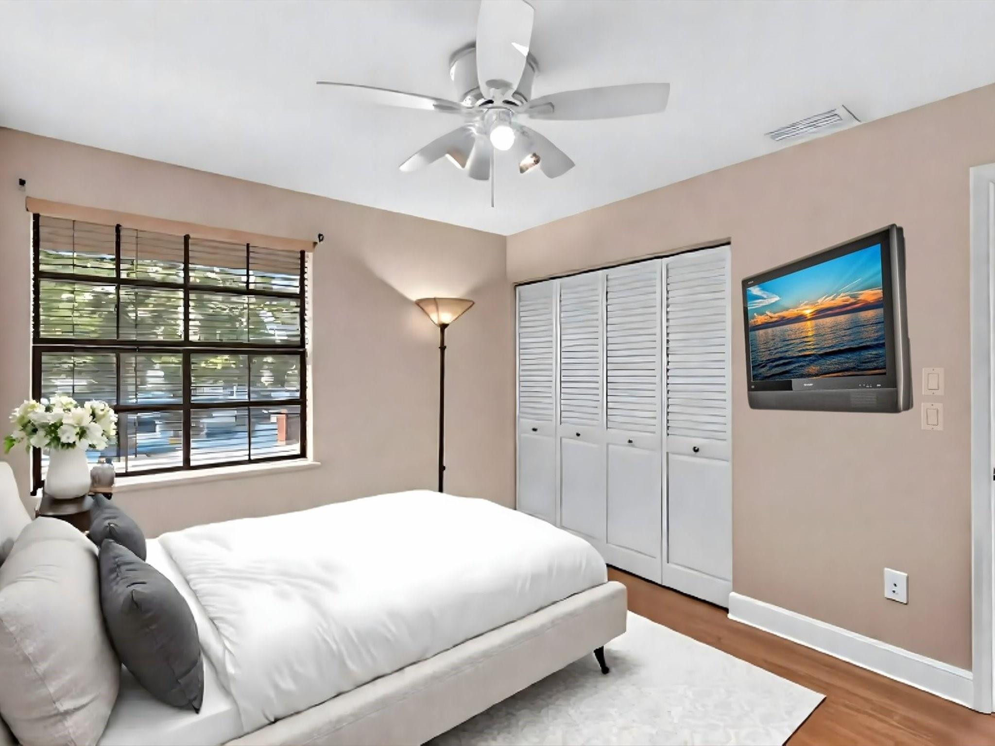 Diplomat Square - Residential