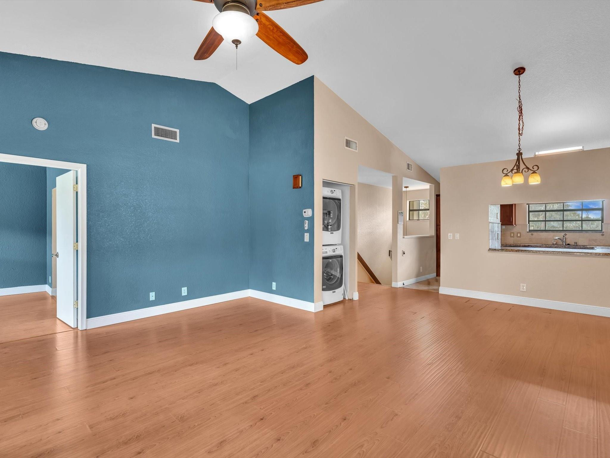 Diplomat Square - Residential