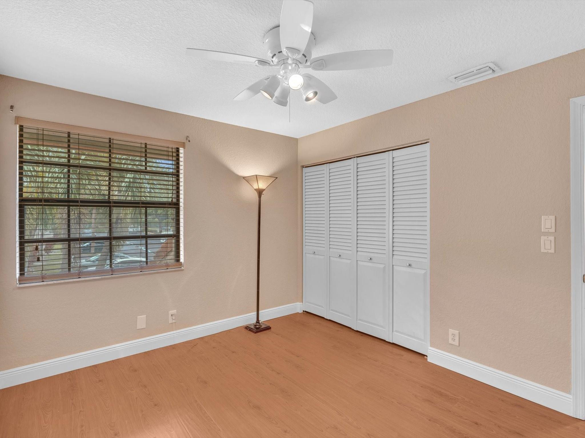 Diplomat Square - Residential