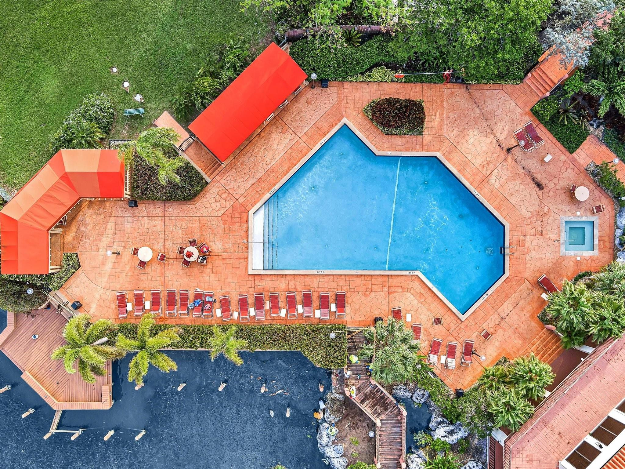 Diplomat Square - Residential