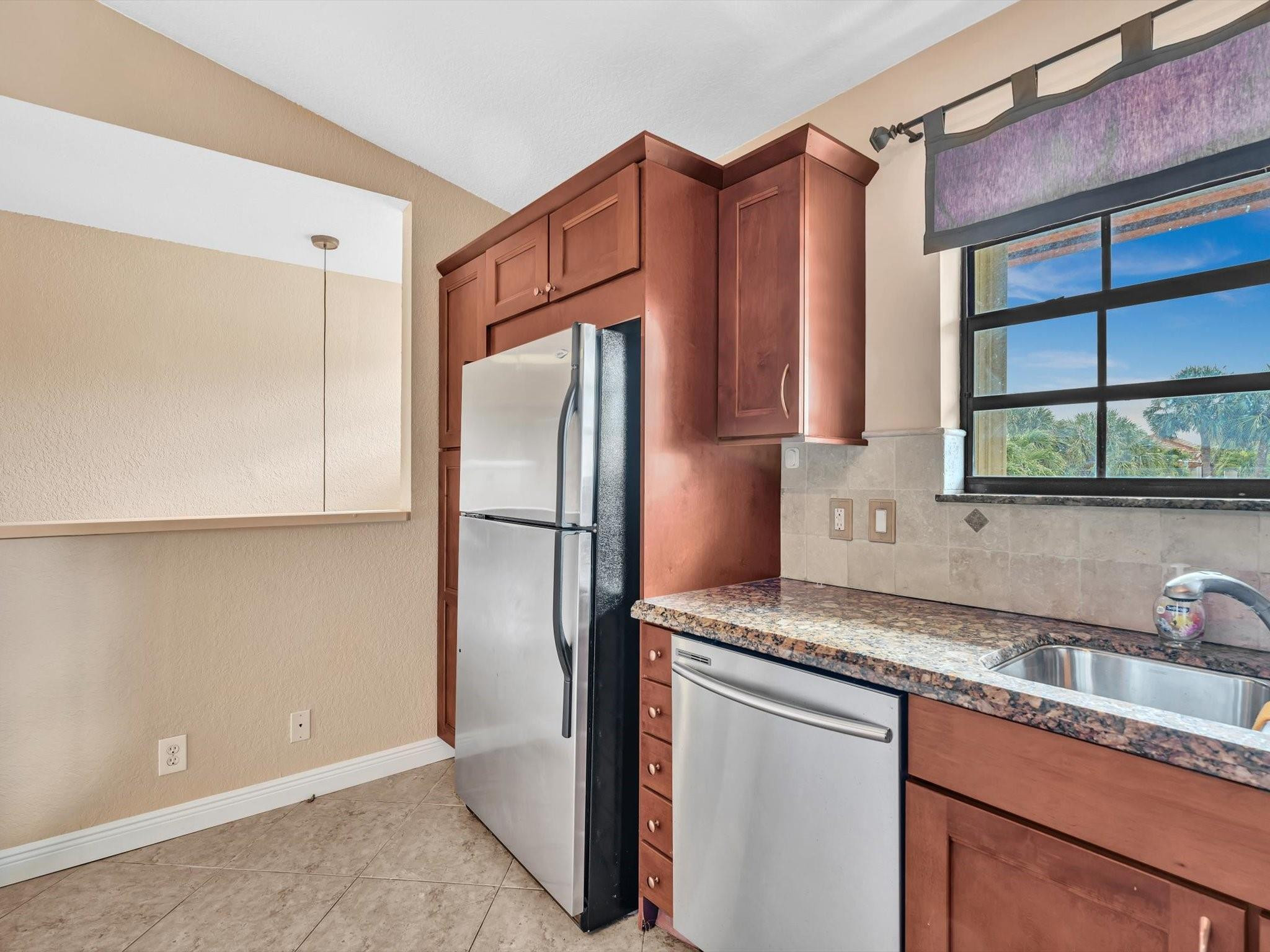 Diplomat Square - Residential