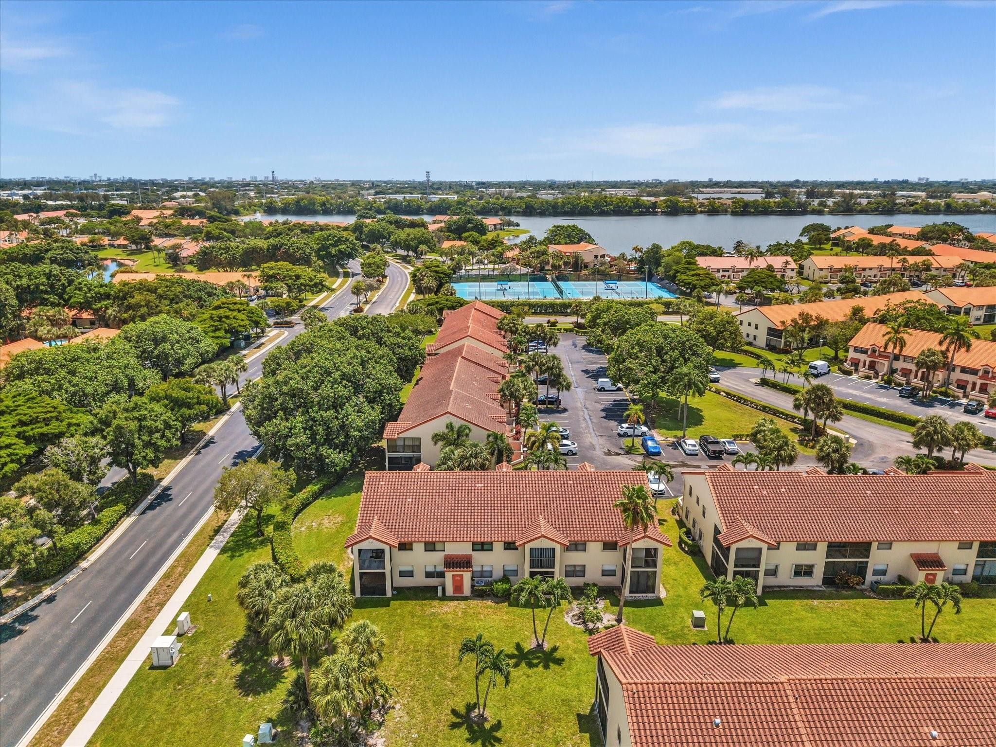 Diplomat Square - Residential