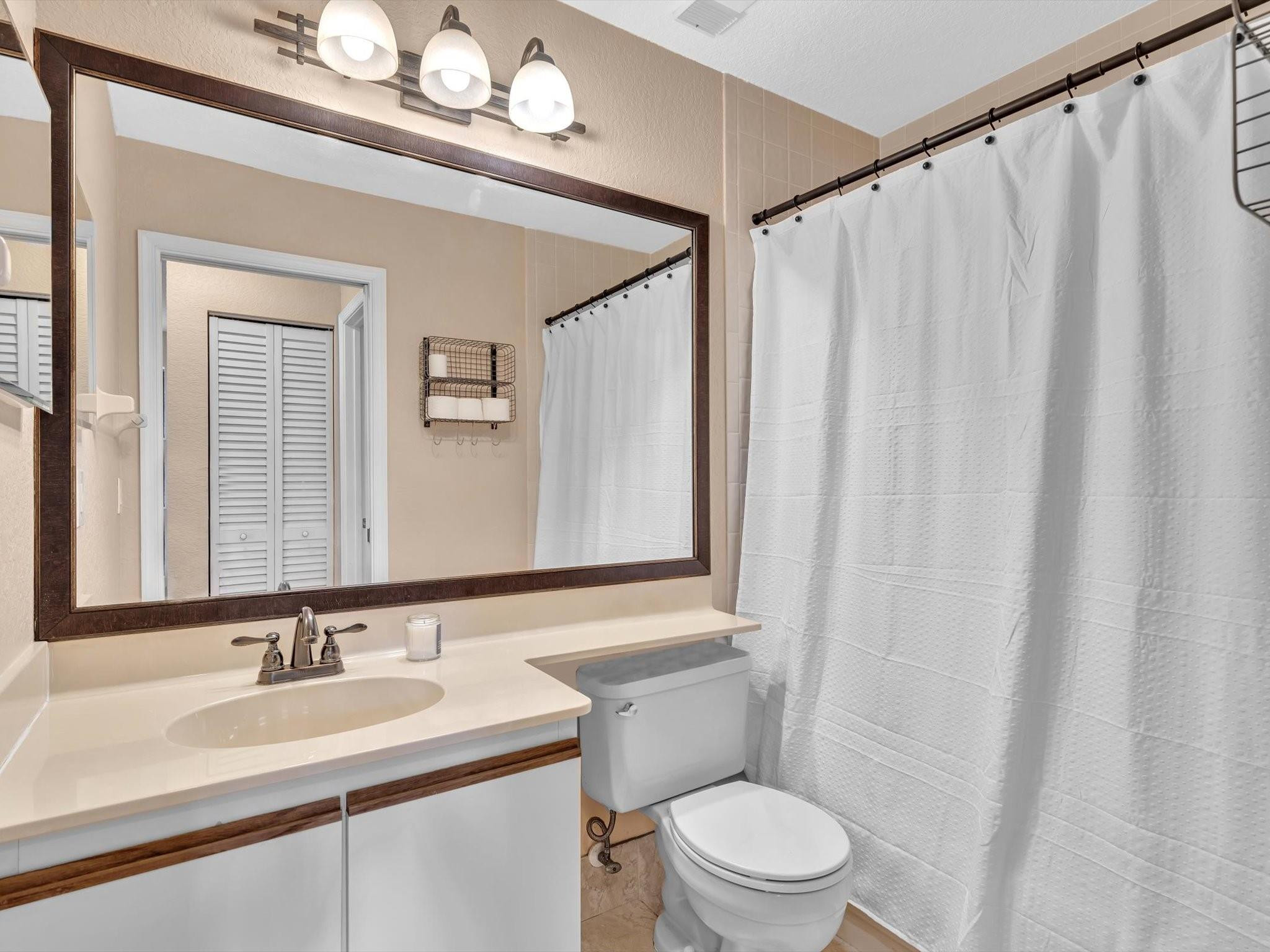 Diplomat Square - Residential