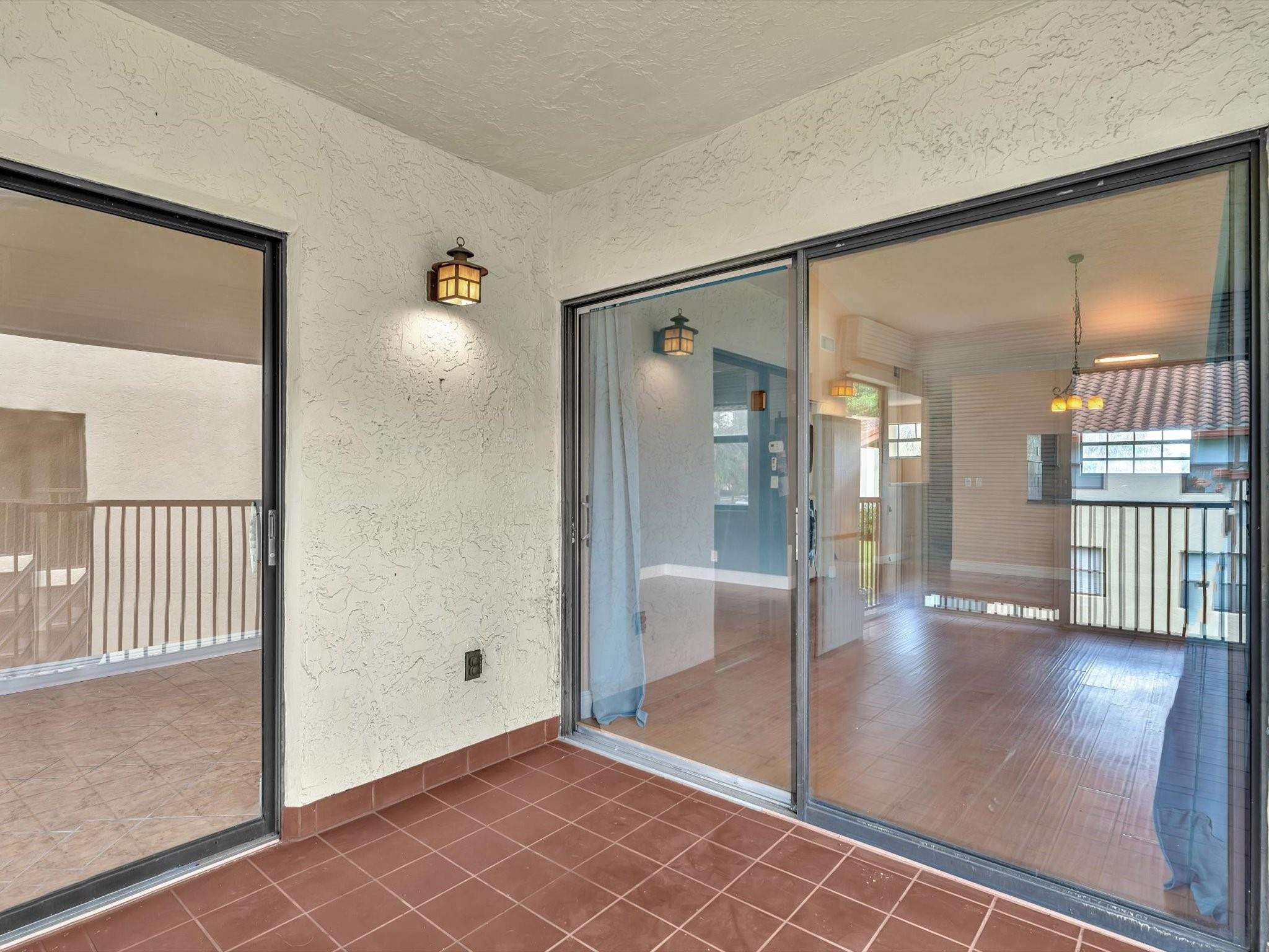 Diplomat Square - Residential