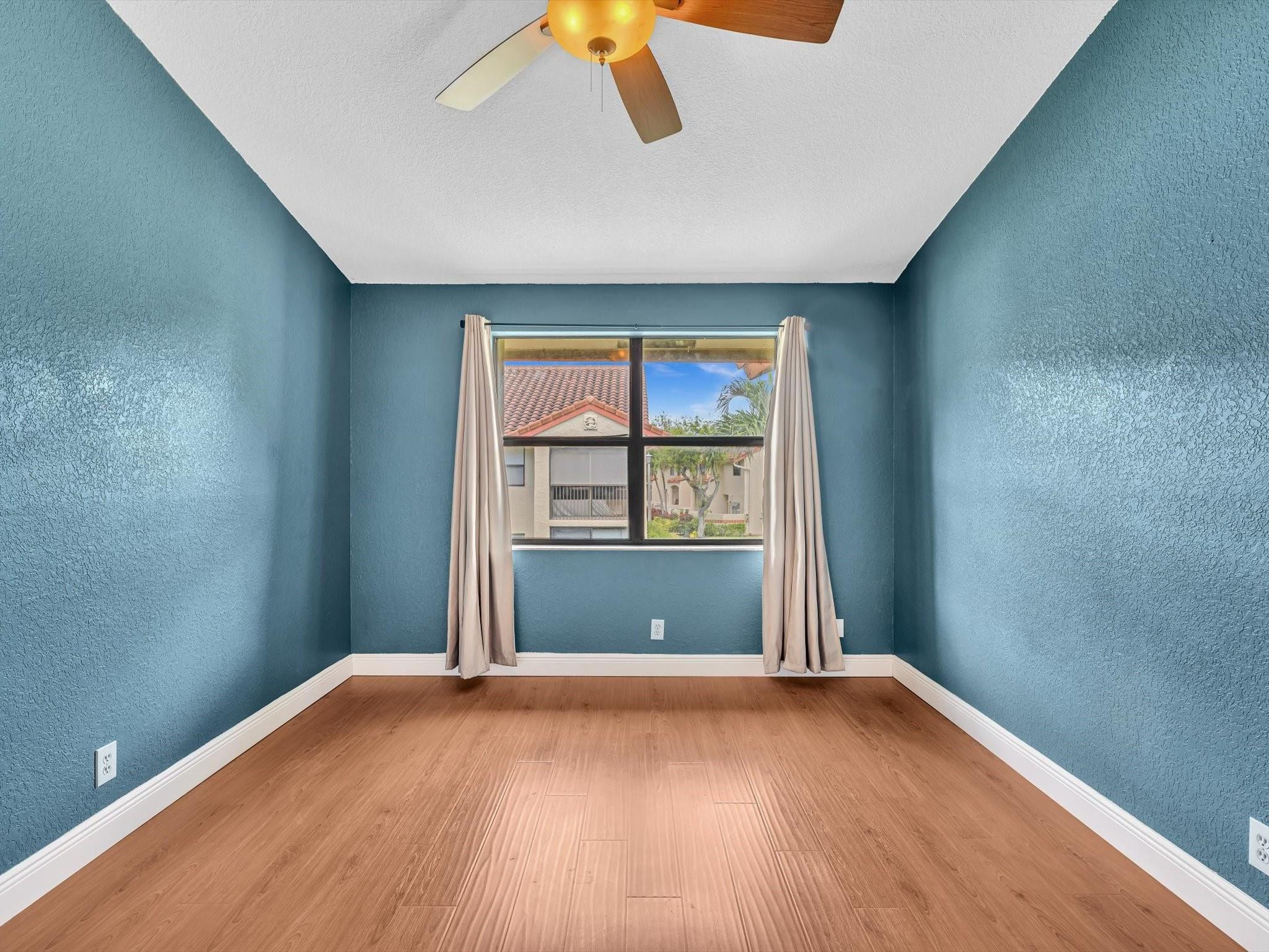 Diplomat Square - Residential