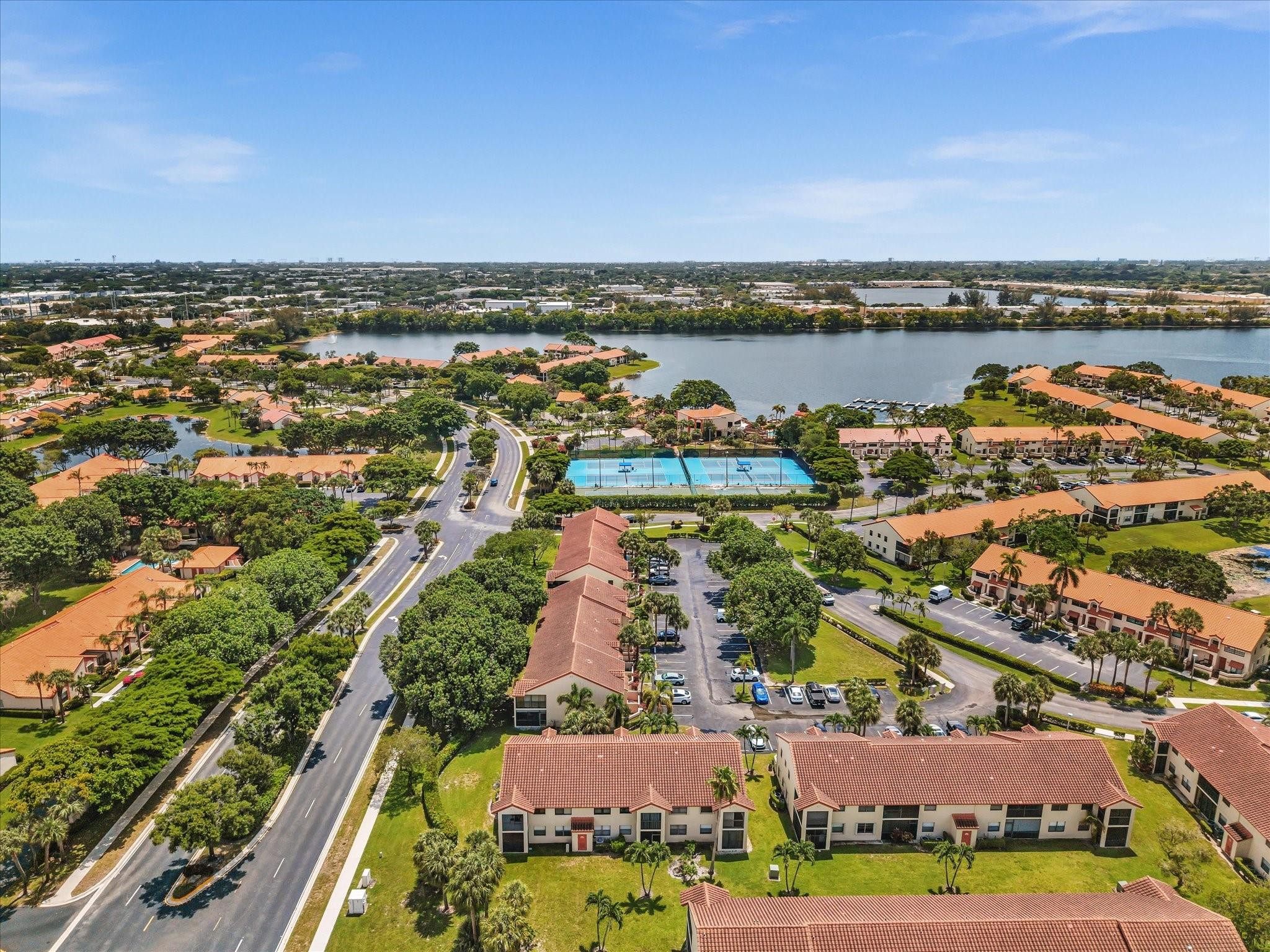 Diplomat Square - Residential