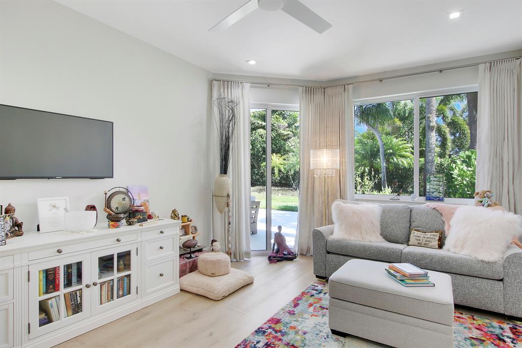 ADMIRALS COVE PAR B REPL - Residential