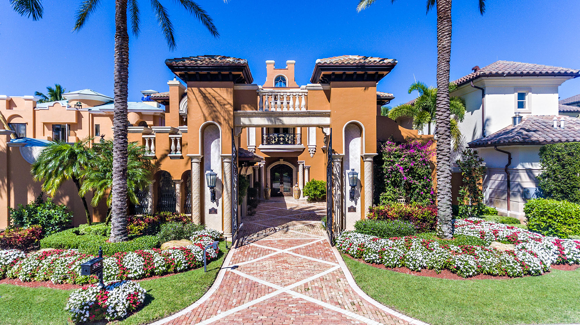 MIZNER LAKE ESTATES - Residential