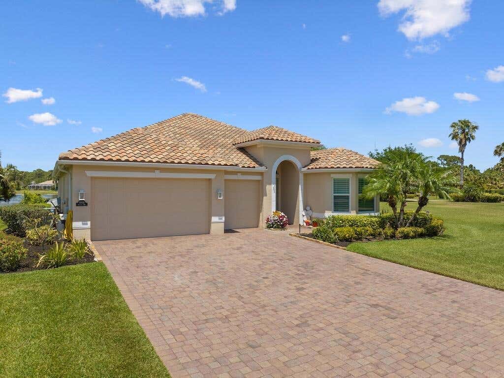 Photo of 6000 VENETTO Way, Vero Beach, FL 32967 (MLS # B26061029)