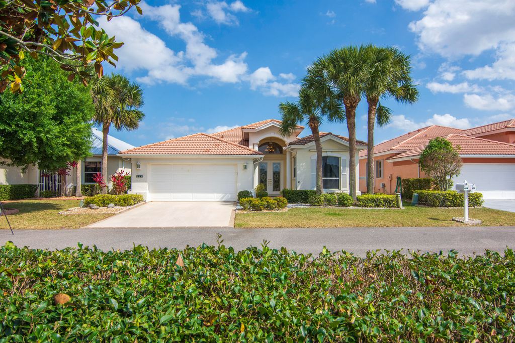 Photo of 572 NW Lambrusco Drive, Port Saint Lucie, FL 34986 (MLS # R10977416)