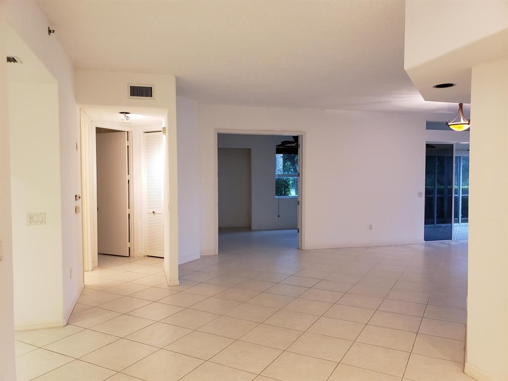 Clubside Pointe at Broken Sound - Residential