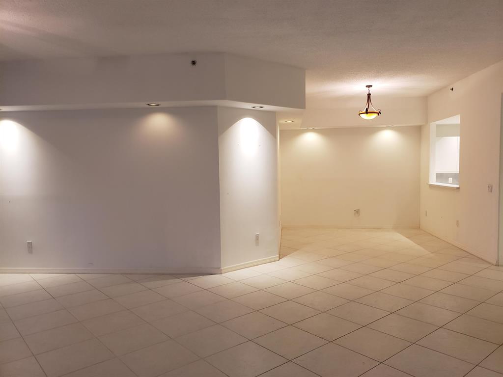 Clubside Pointe at Broken Sound - Residential