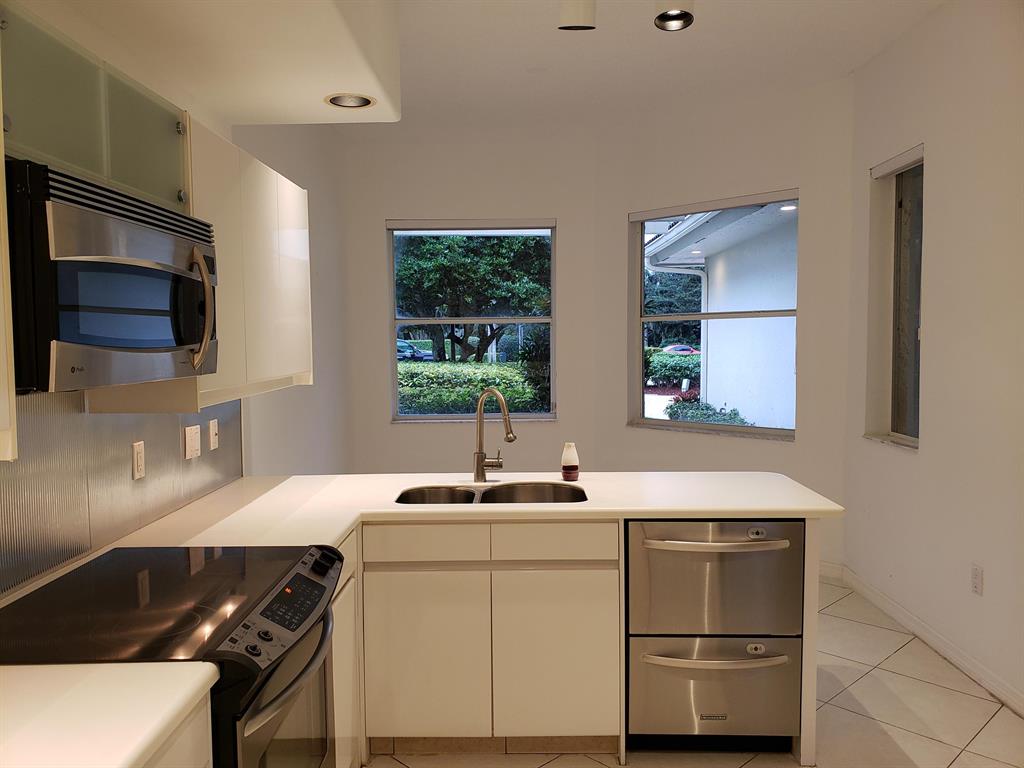 Clubside Pointe at Broken Sound - Residential