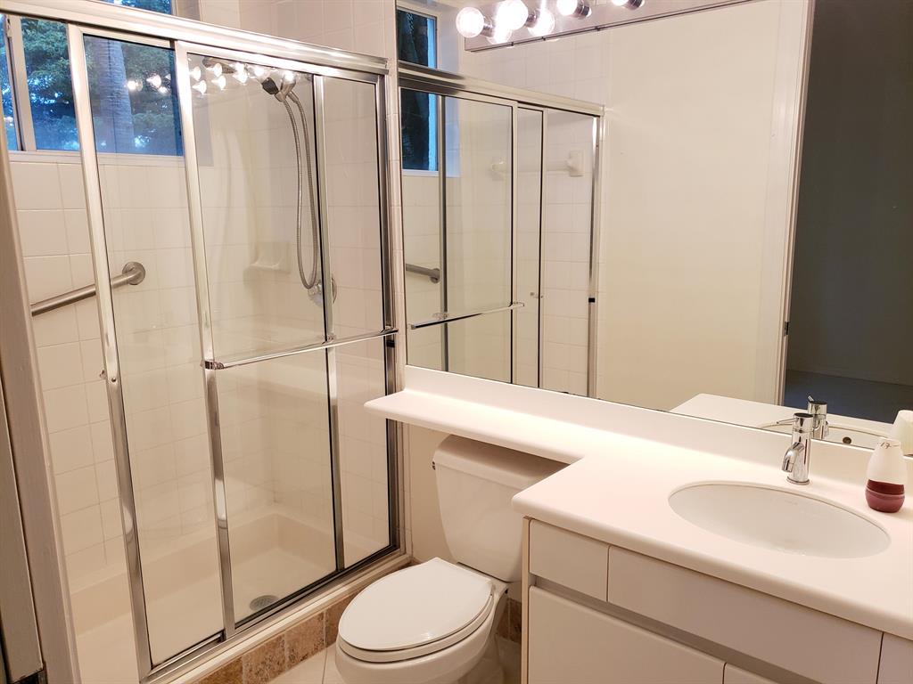 Clubside Pointe at Broken Sound - Residential