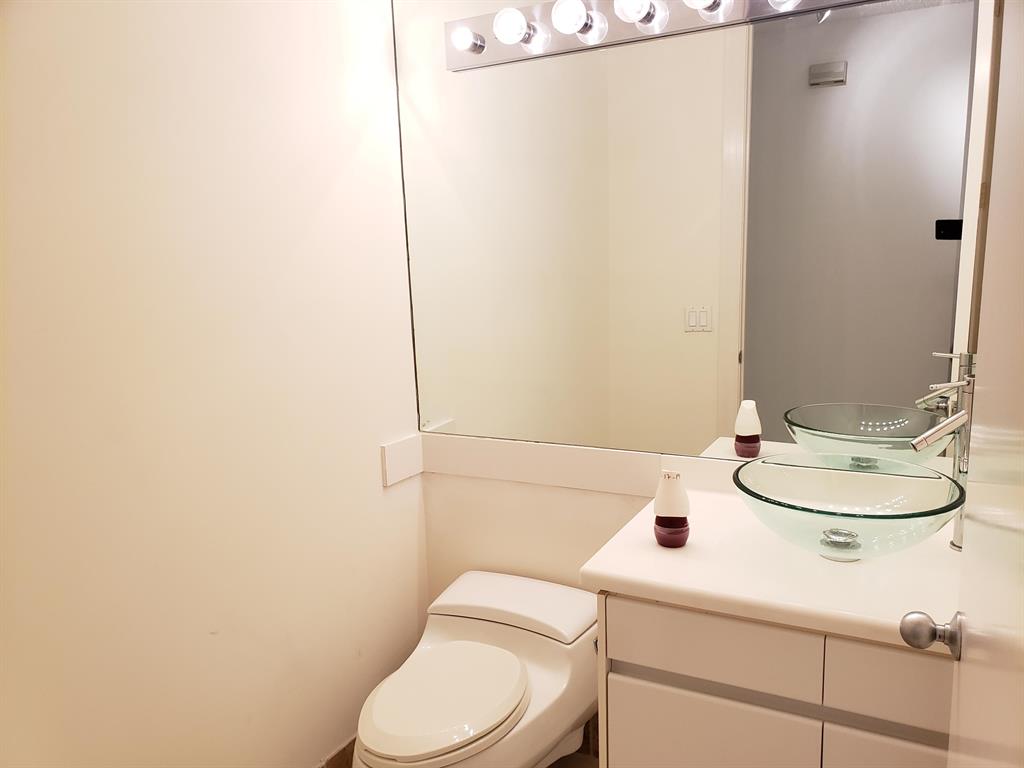 Clubside Pointe at Broken Sound - Residential