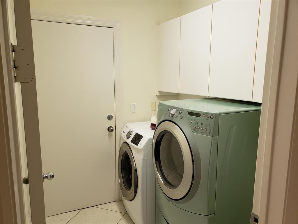 Clubside Pointe at Broken Sound - Residential